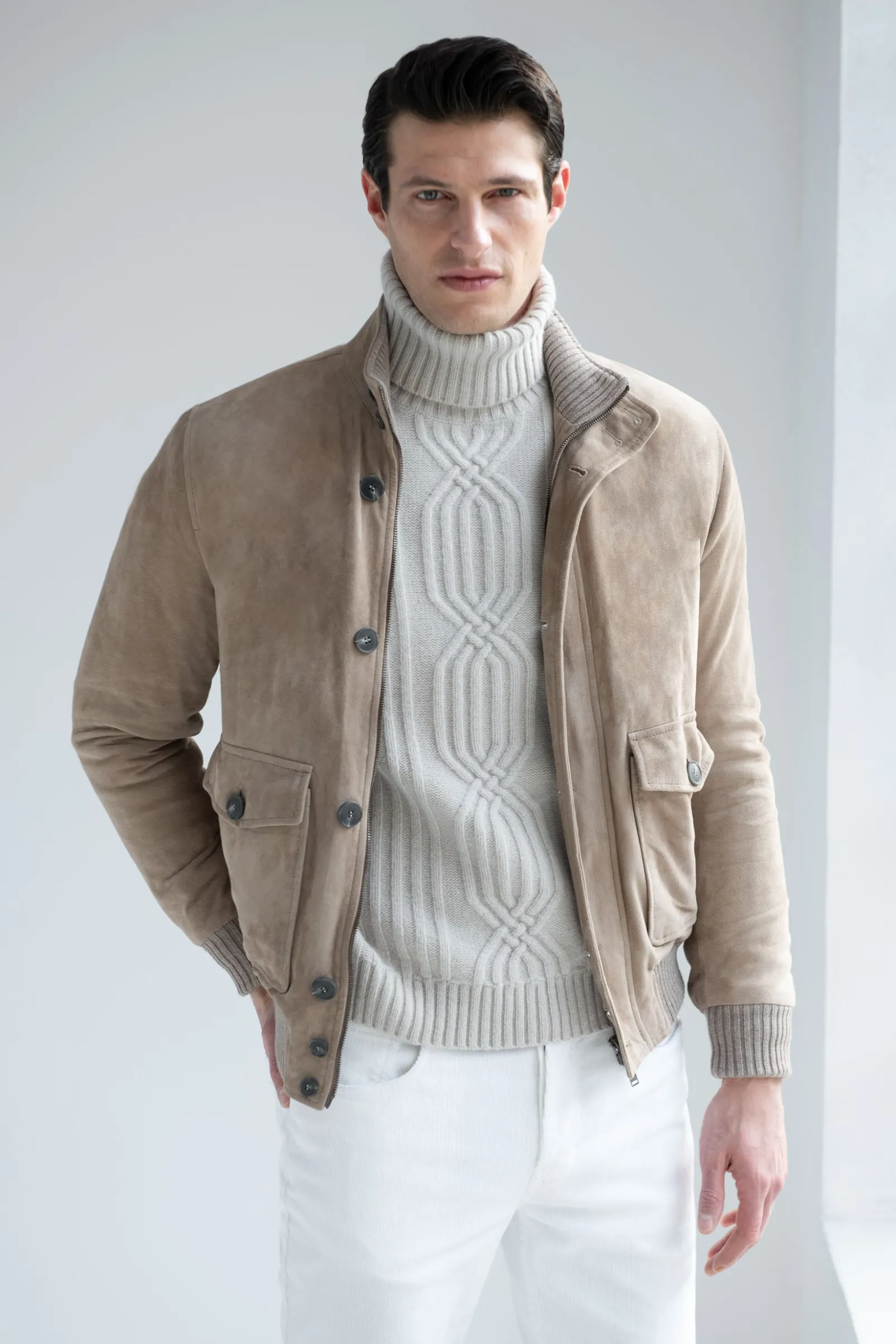 beige_suede_bomber__made__2.webp Beige suede bomber – Made in Italy