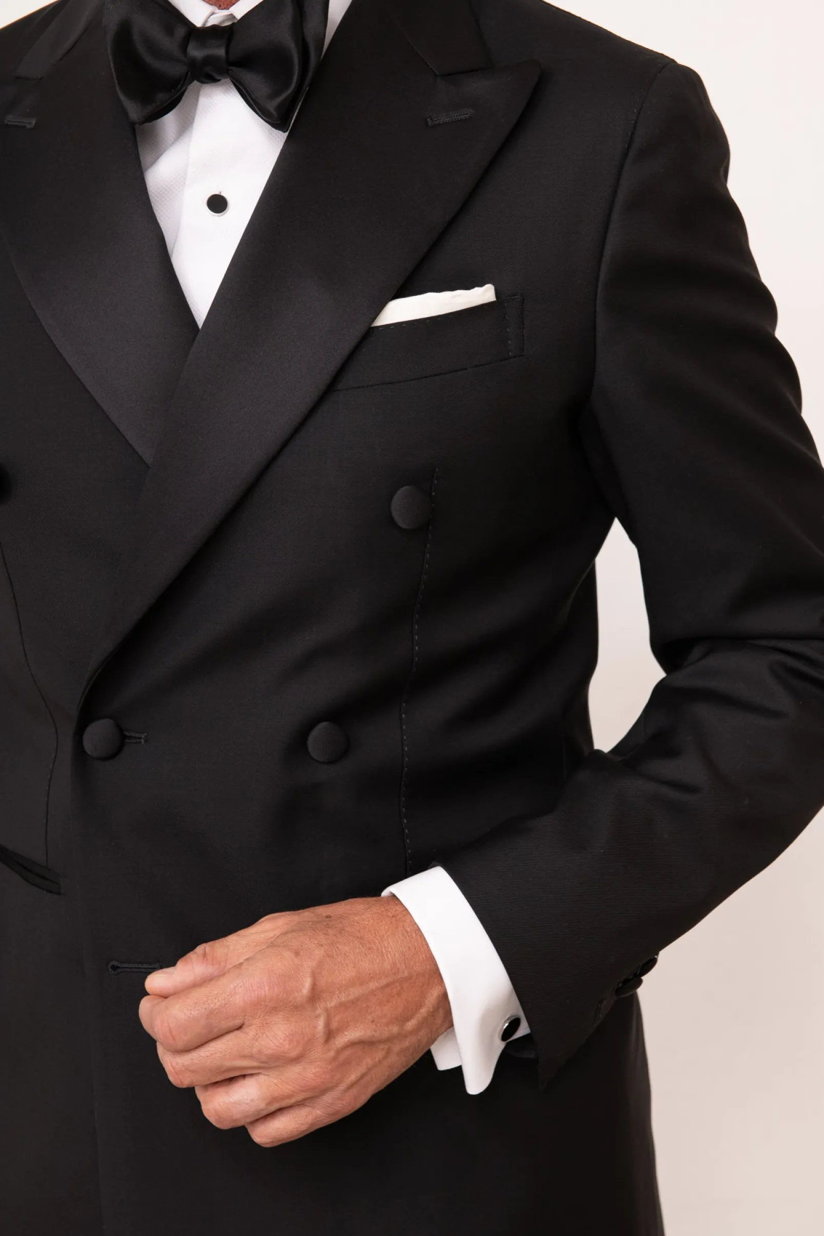 black_cufflinks_and_dress_4.webp Black cufflinks and dress studs set - Made in Italy