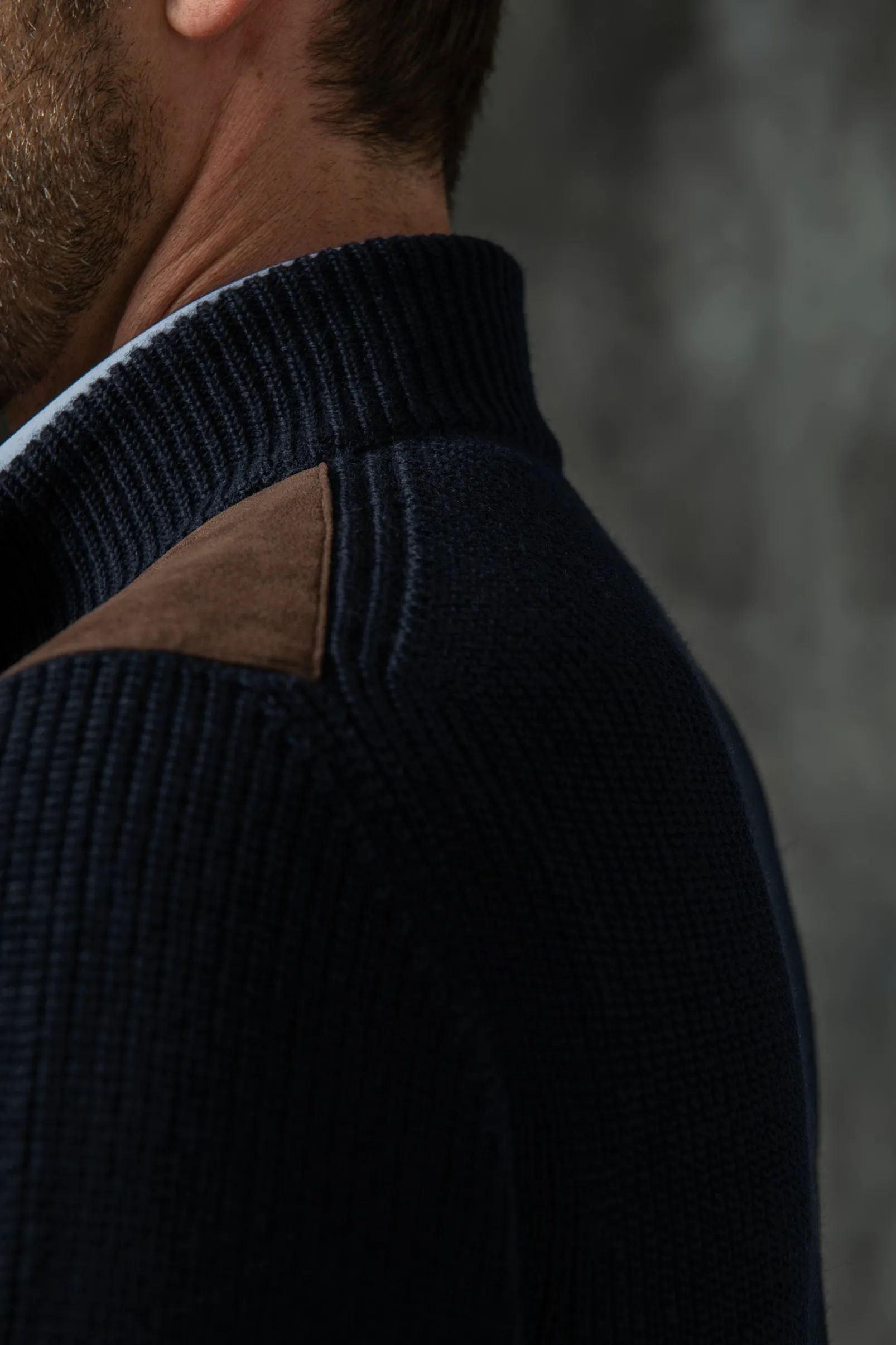 blue_and_brown_cardigan___5.webp Blue and brown cardigan - Alcantara & wool - Made in Italy