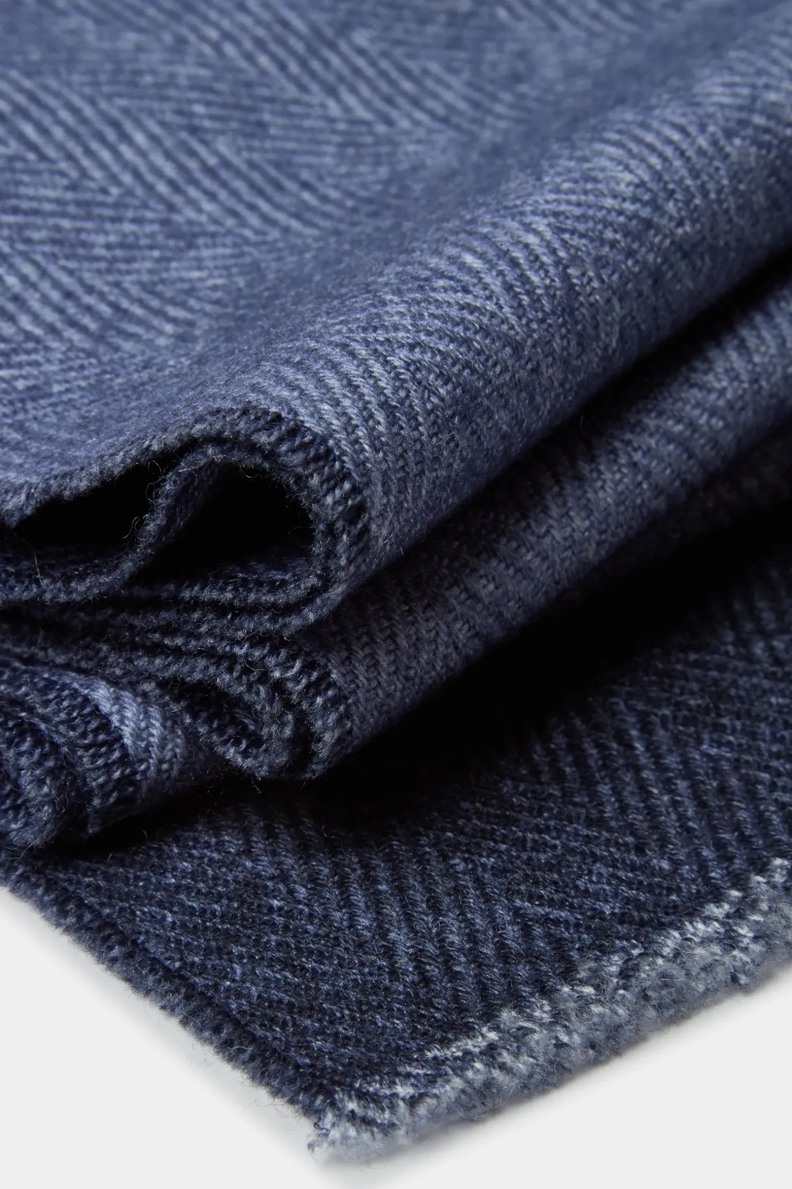 blue_and_light_blue_rever_1.webp Blue and light blue reversible herringbone scarf - Made in Italy