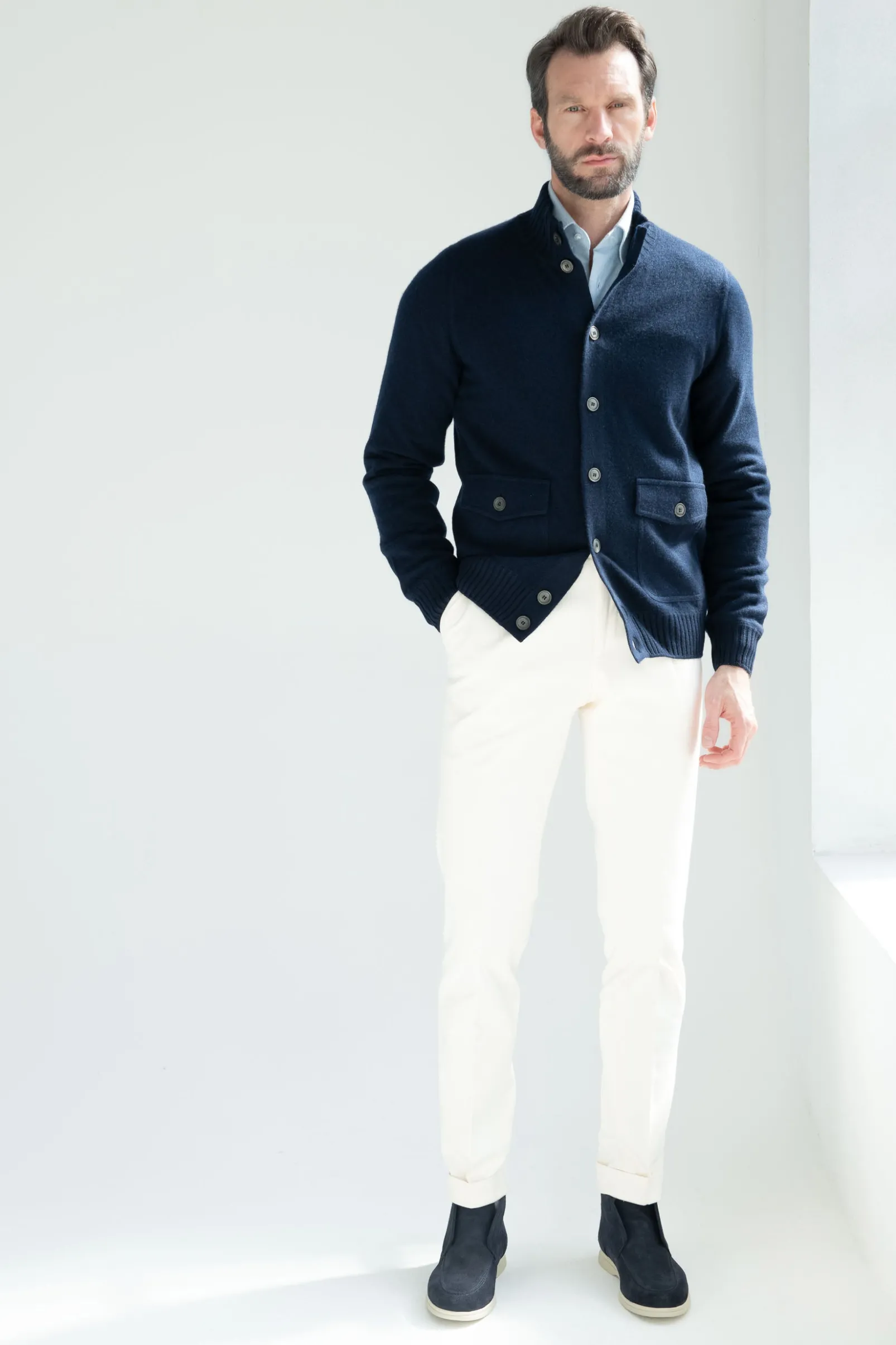 blue_cashmere_knitted_bom_3.webp Blue Cashmere Knitted Bomber – Made in Italy
