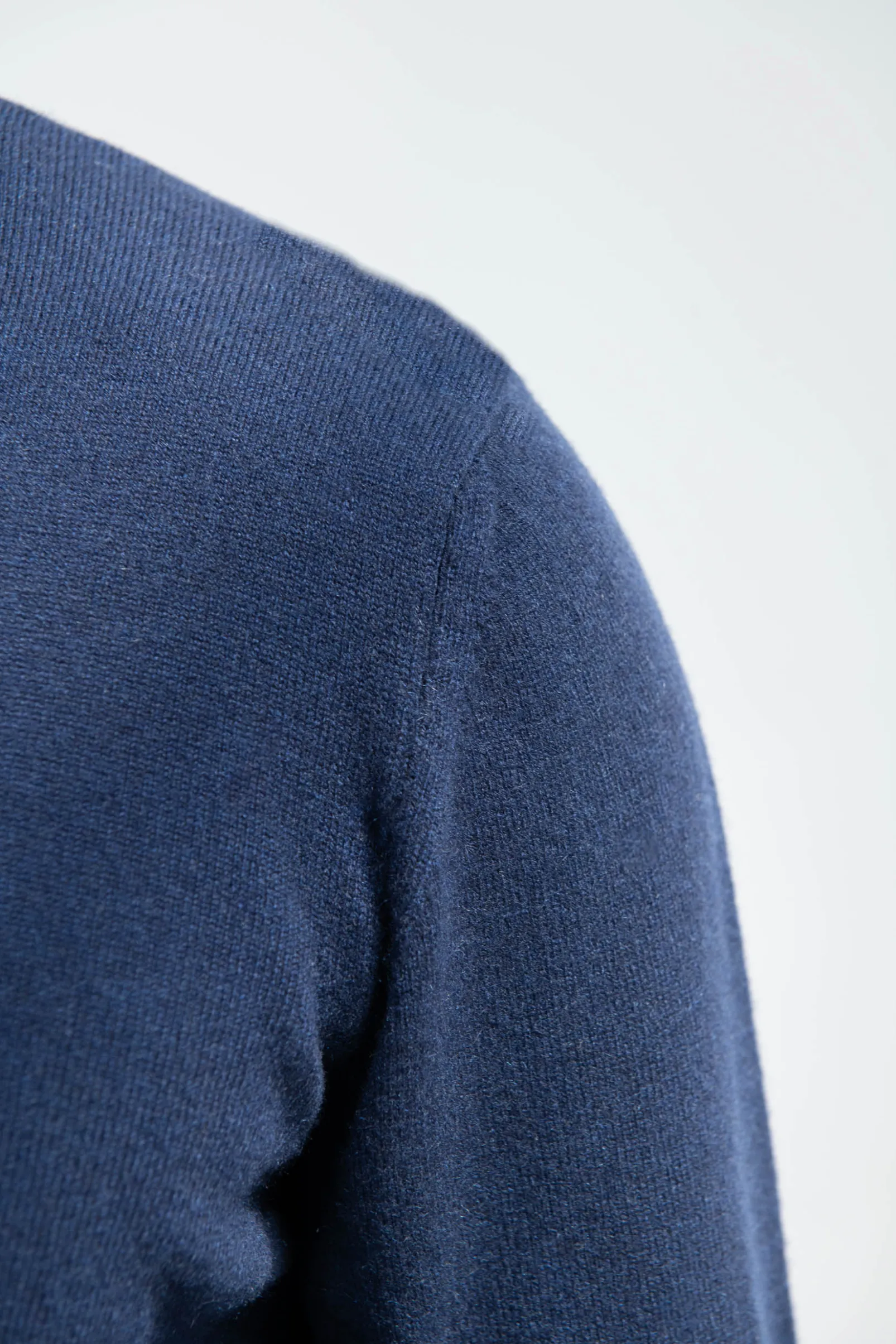 blue_cashmere_turtleneck__2.webp Blue cashmere turtleneck – Made in italy