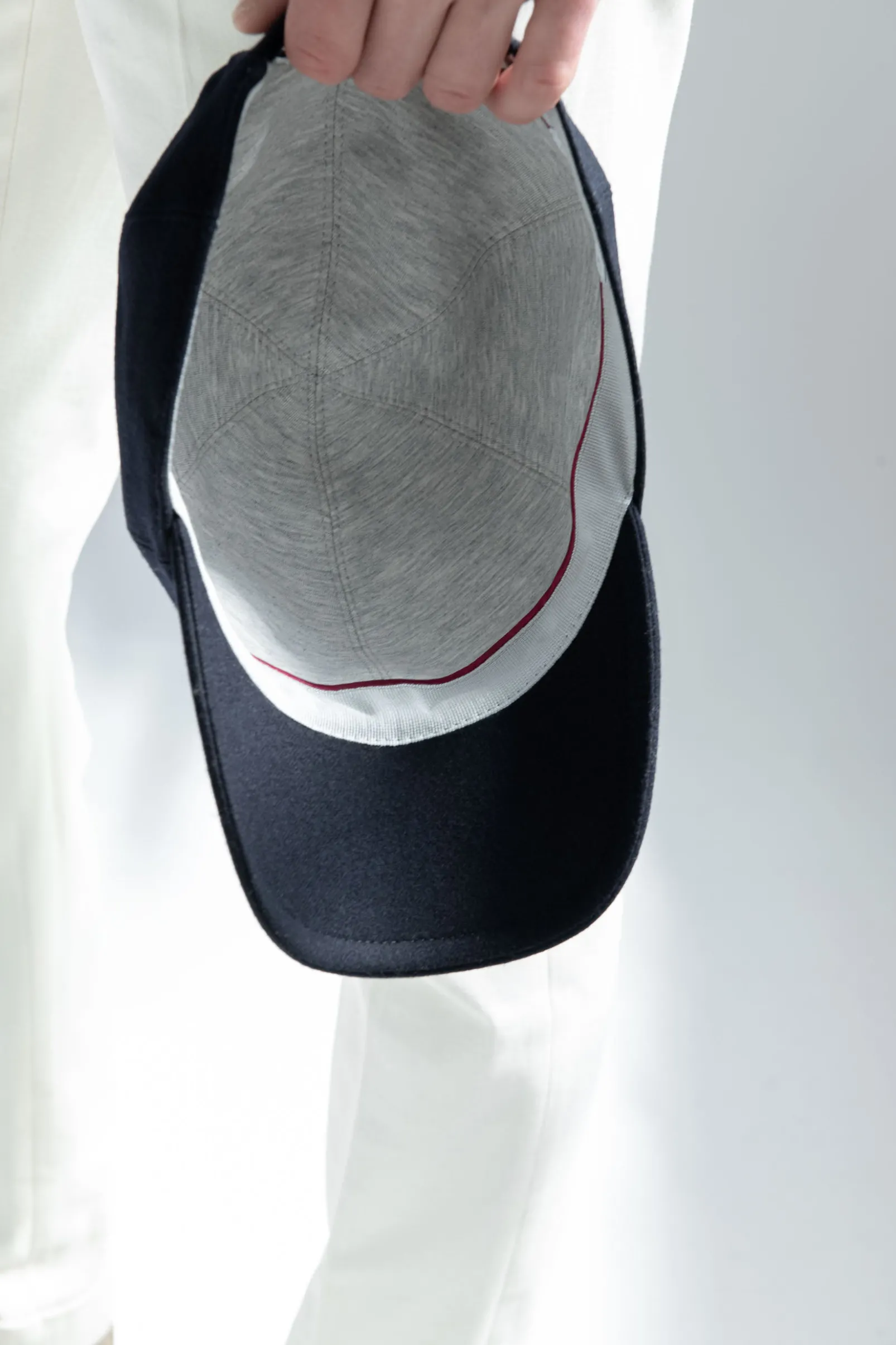 blue_flannel_baseball_cap_6.webp Blue flannel baseball cap - Made in Italy