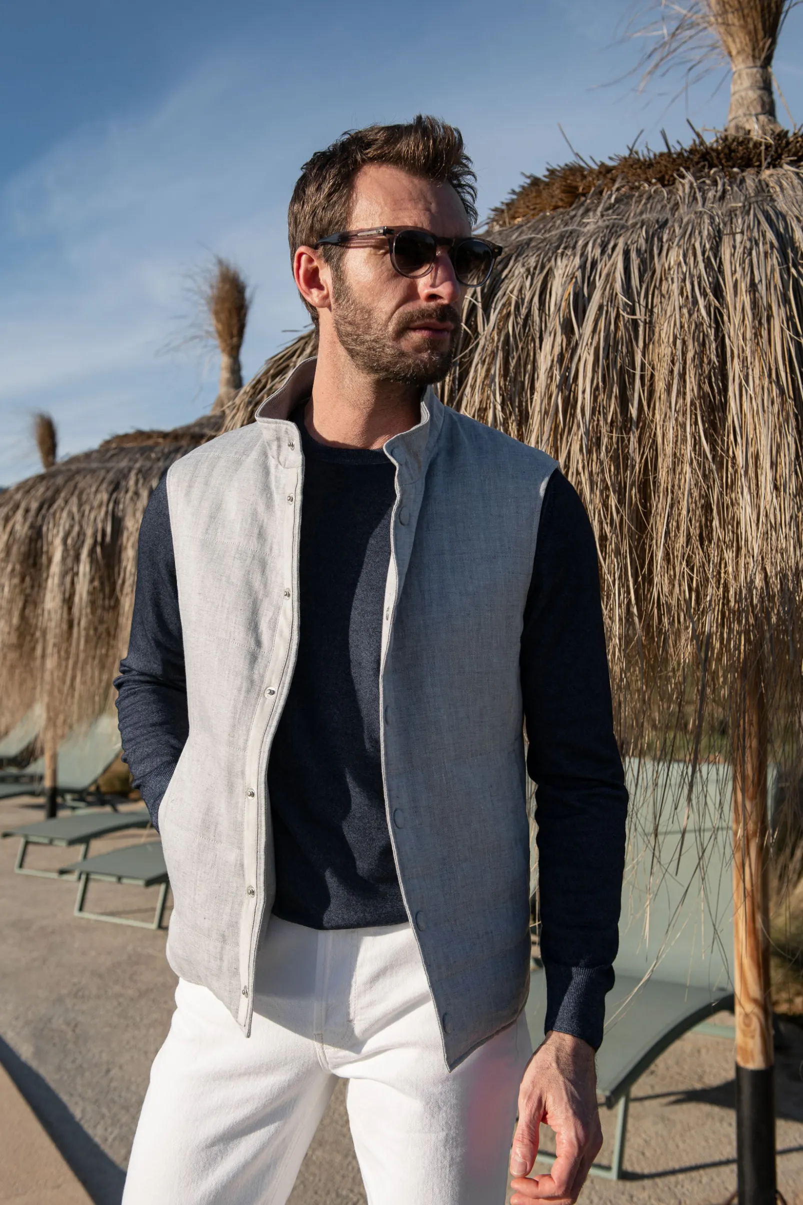 chalk_grey_linen_vest__ma_0.webp Chalk grey linen vest – Made in Italy