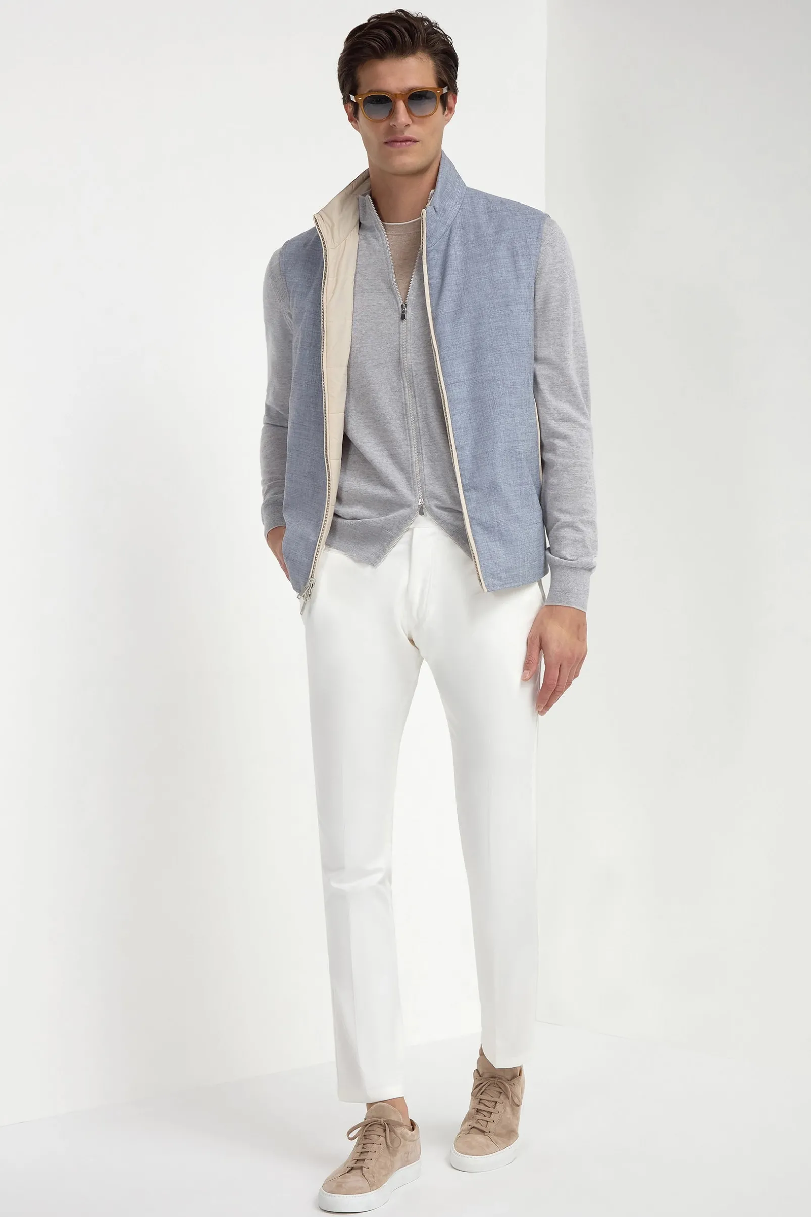 dusty_blue_reversible_ves_5.webp Dusty blue reversible vest - Made in Italy