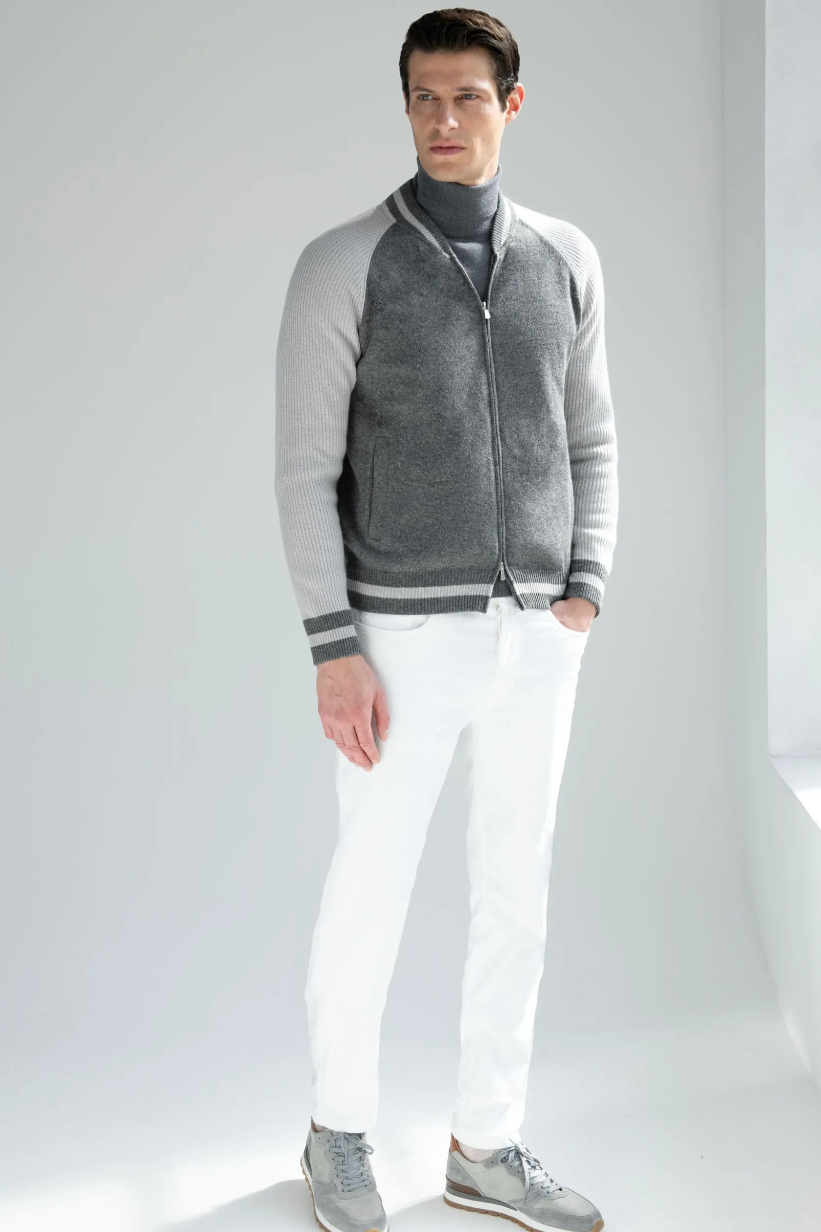 grey_knitted_college_bomb_4.webp Grey knitted college bomber - Made in Italy