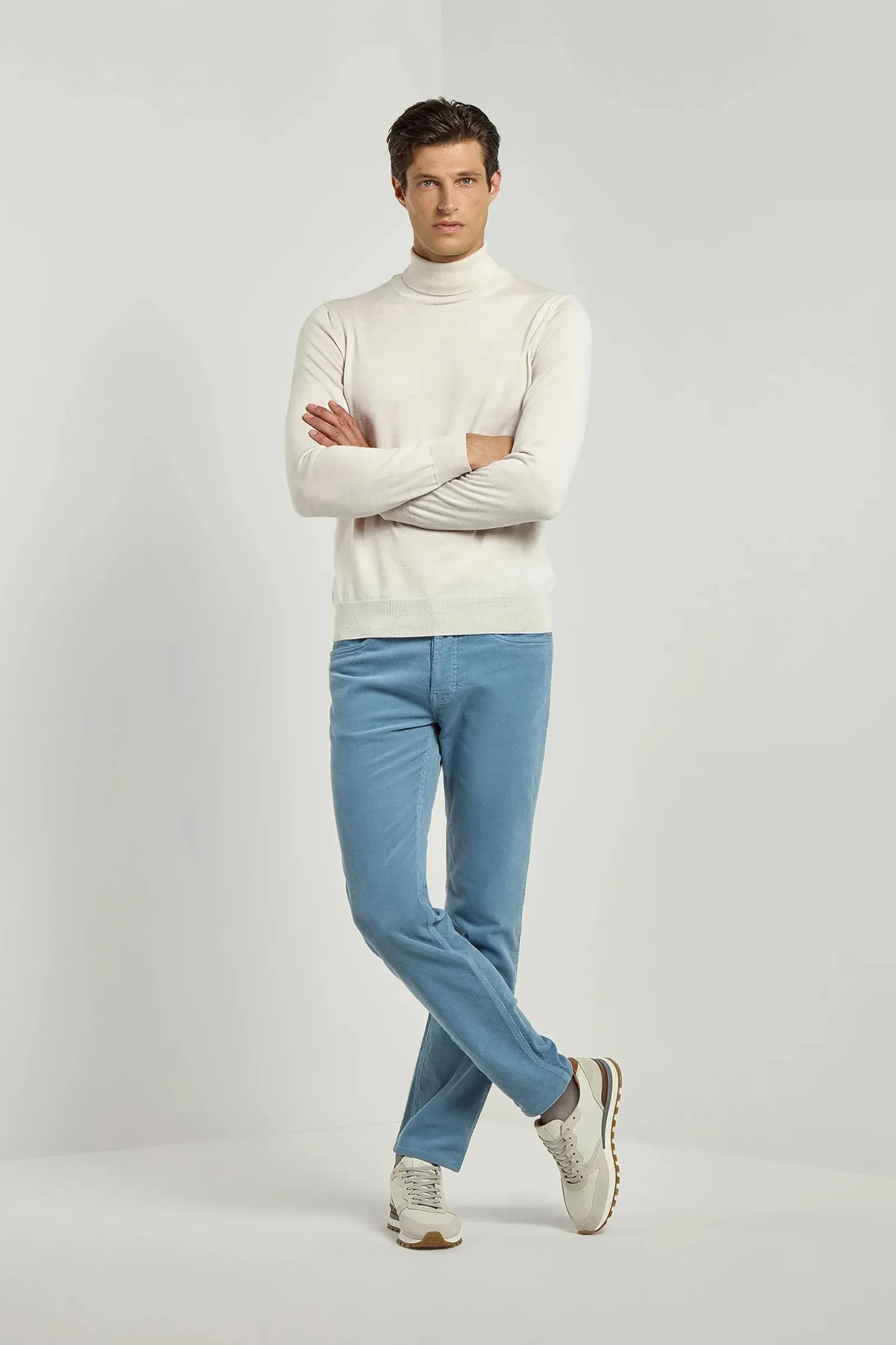light_blue_corduroy__pock_3.webp Light blue corduroy 5 Pocket - Made in Italy