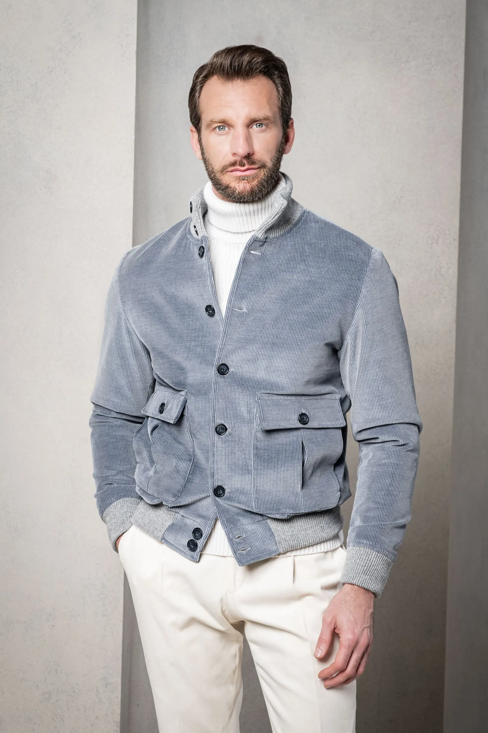 light_blue_corduroy_bombe_0.webp Light blue corduroy bomber jacket – Made in Italy