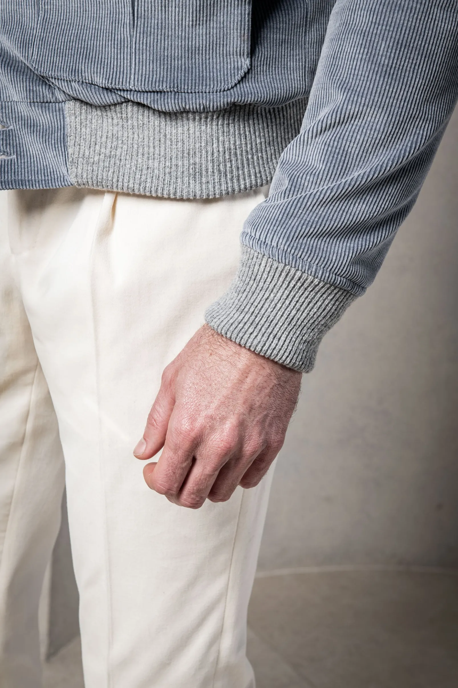 light_blue_corduroy_bombe_3.webp Light blue corduroy bomber jacket – Made in Italy