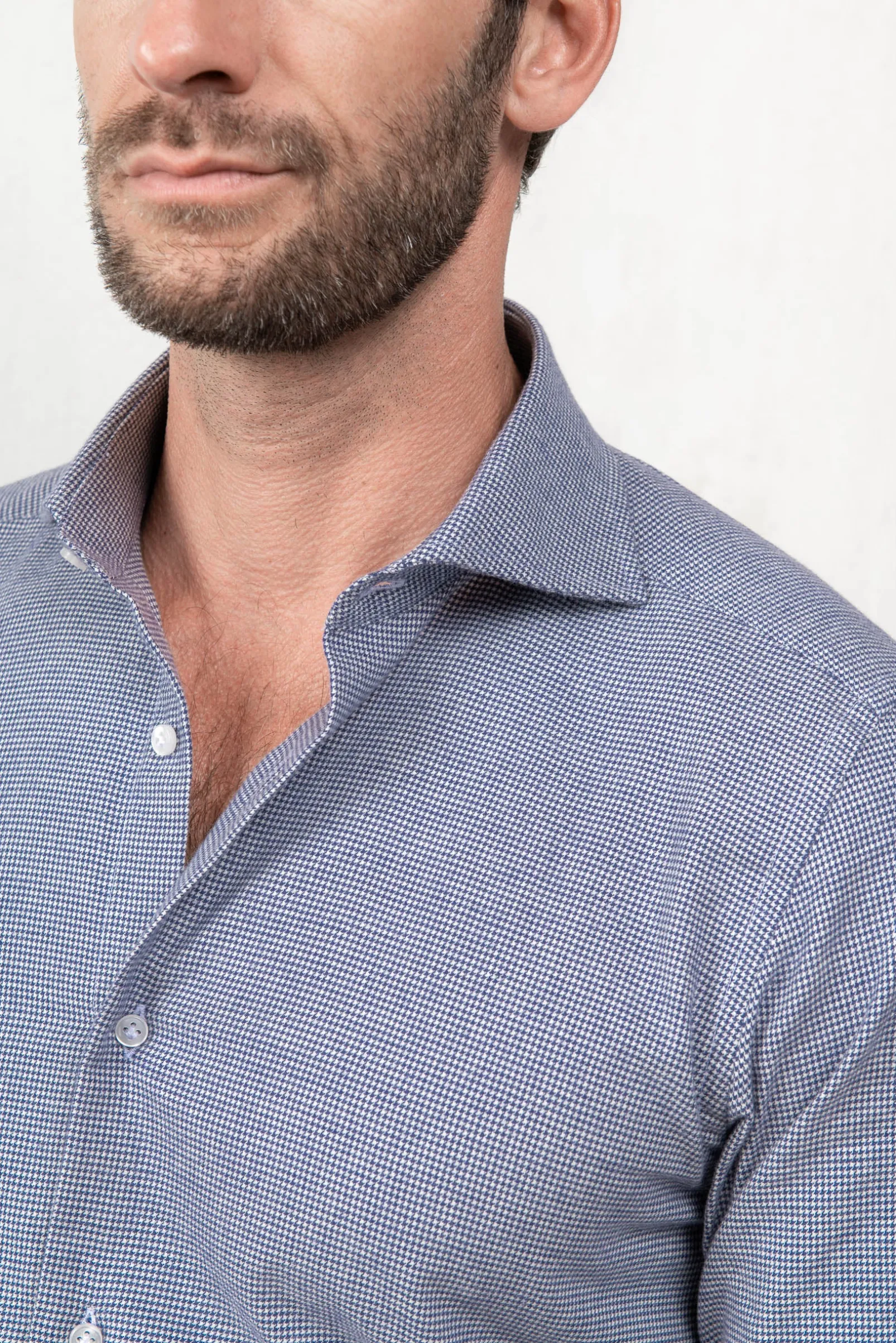 light_blue_houndstooth_sh_1.webp Light blue houndstooth shirt - Made In Italy