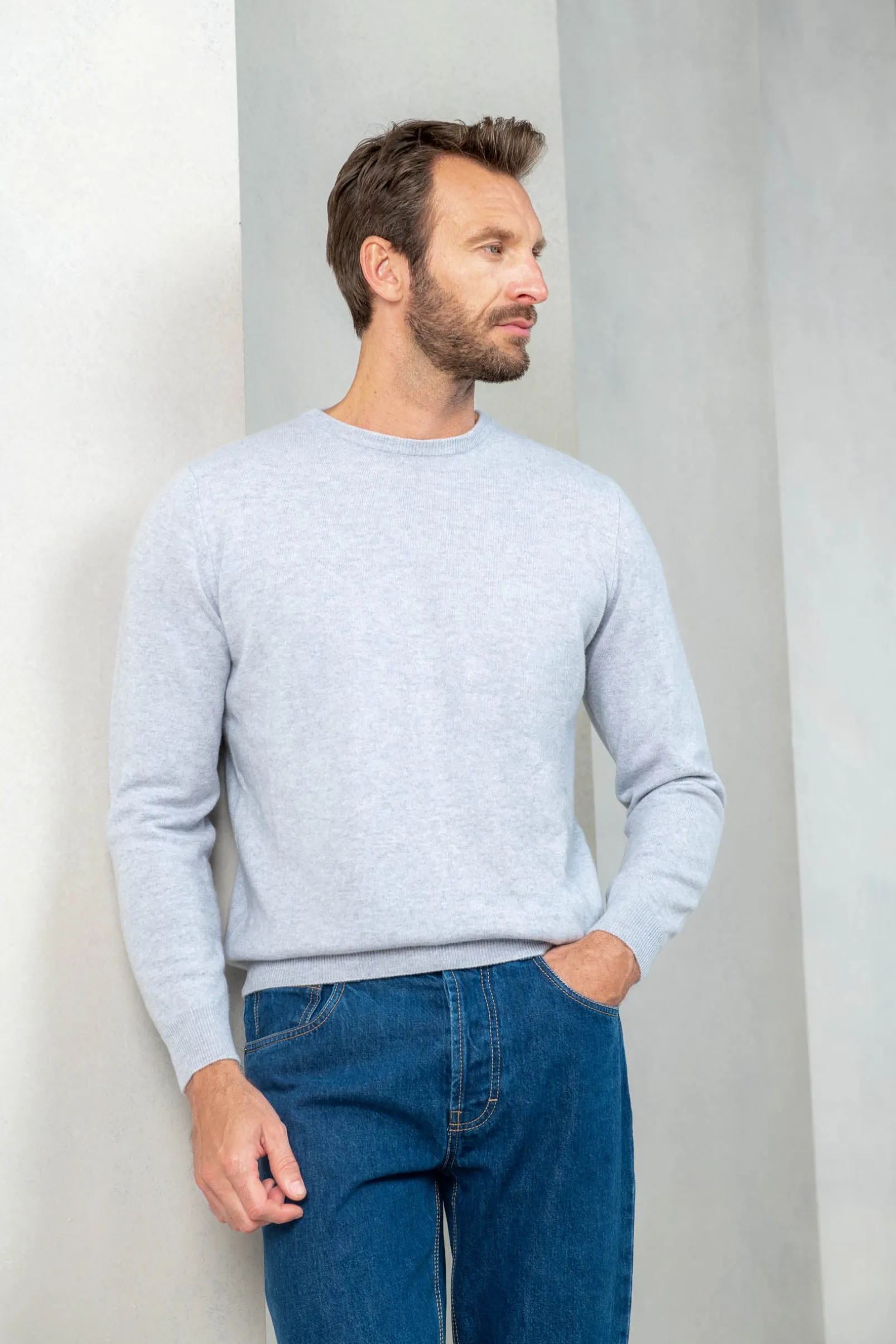 light_grey_cashmere_round_0.webp Light grey cashmere round neck – Made in italy
