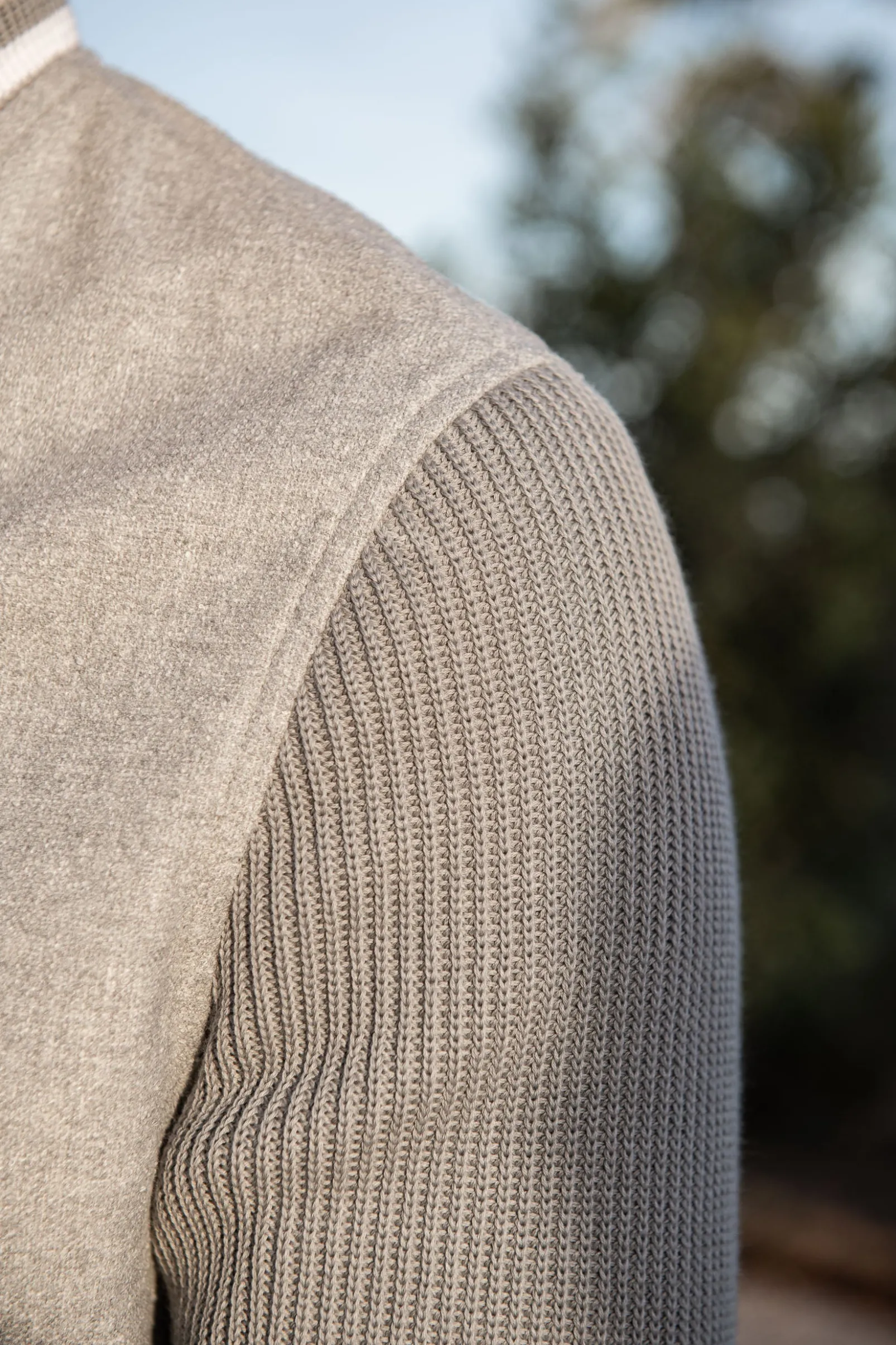 light_grey_college_jacket_1.webp Light grey college jacket – Made in Italy
