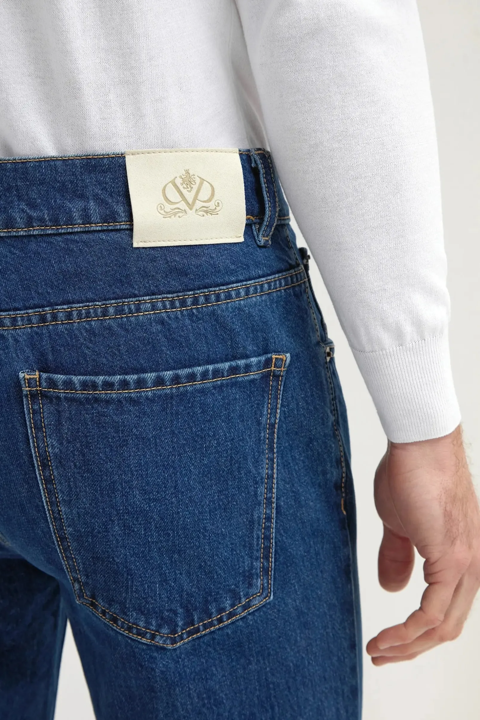 midblue_jeans__candiani_c_1.webp Mid-blue jeans - Candiani cotton - Made in Italy