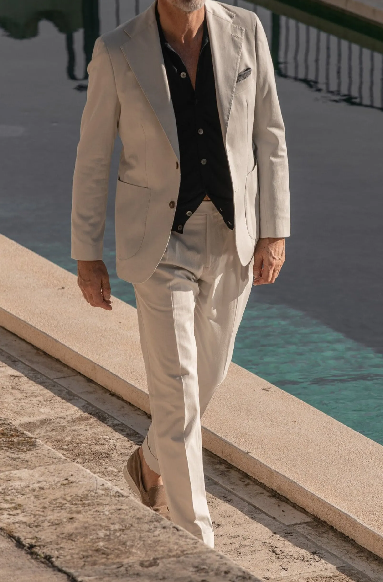 offwhite_cotton_and_cashm_3.webp Off-white cotton and cashmere suit - Made in Italy