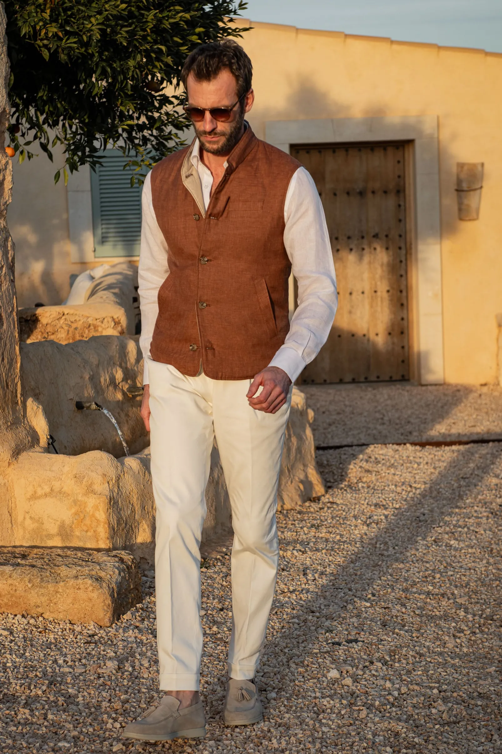 rusty_and_beige_reversibl_6.webp Rusty and beige reversible vest – Made in Italy