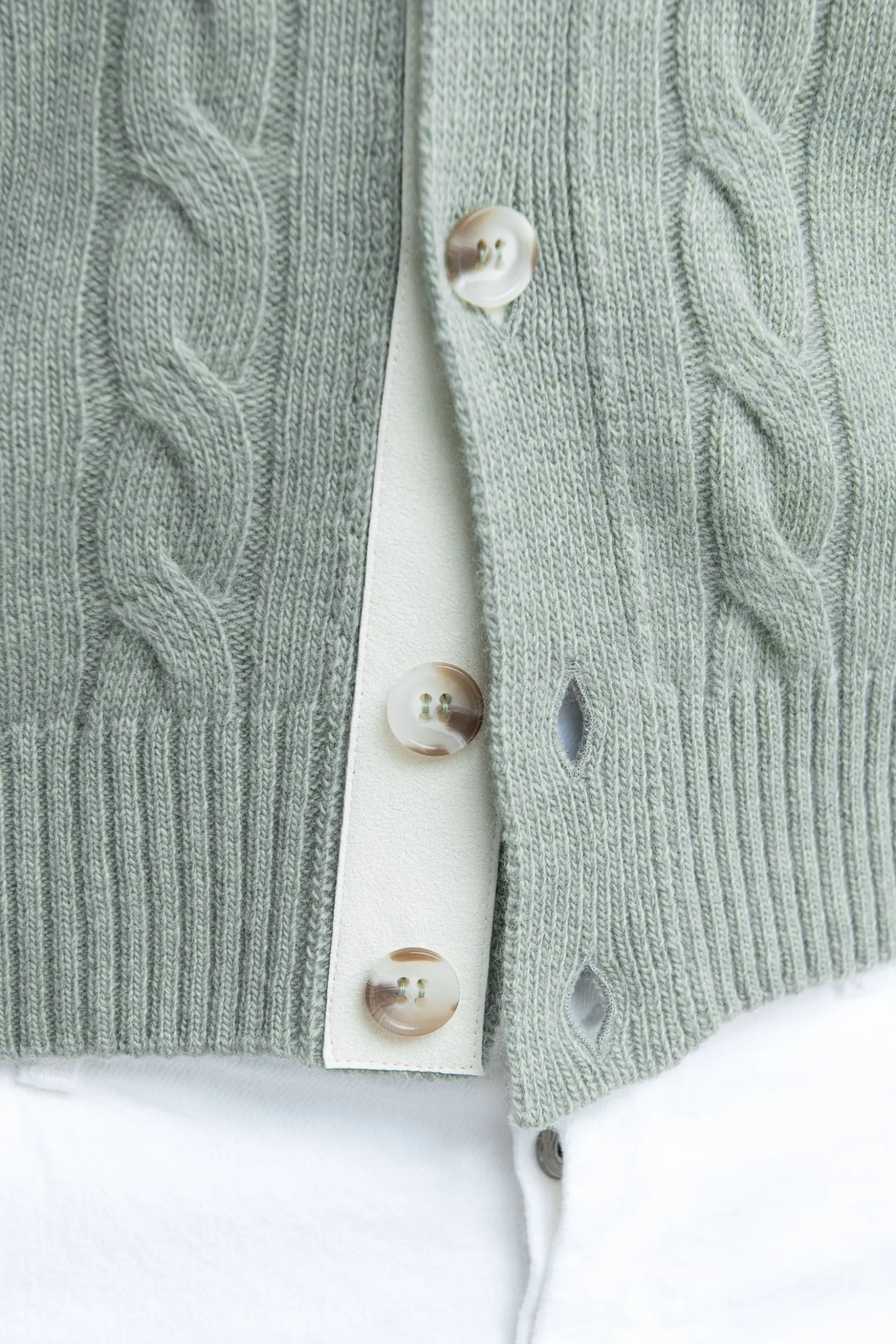 sage_cable_knit_cardigan__4.webp Sage cable knit cardigan – Made in Italy