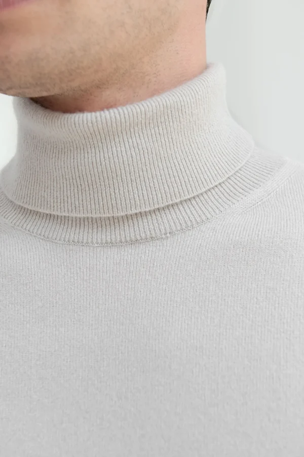 Sand cashmere turtleneck - Made in italy