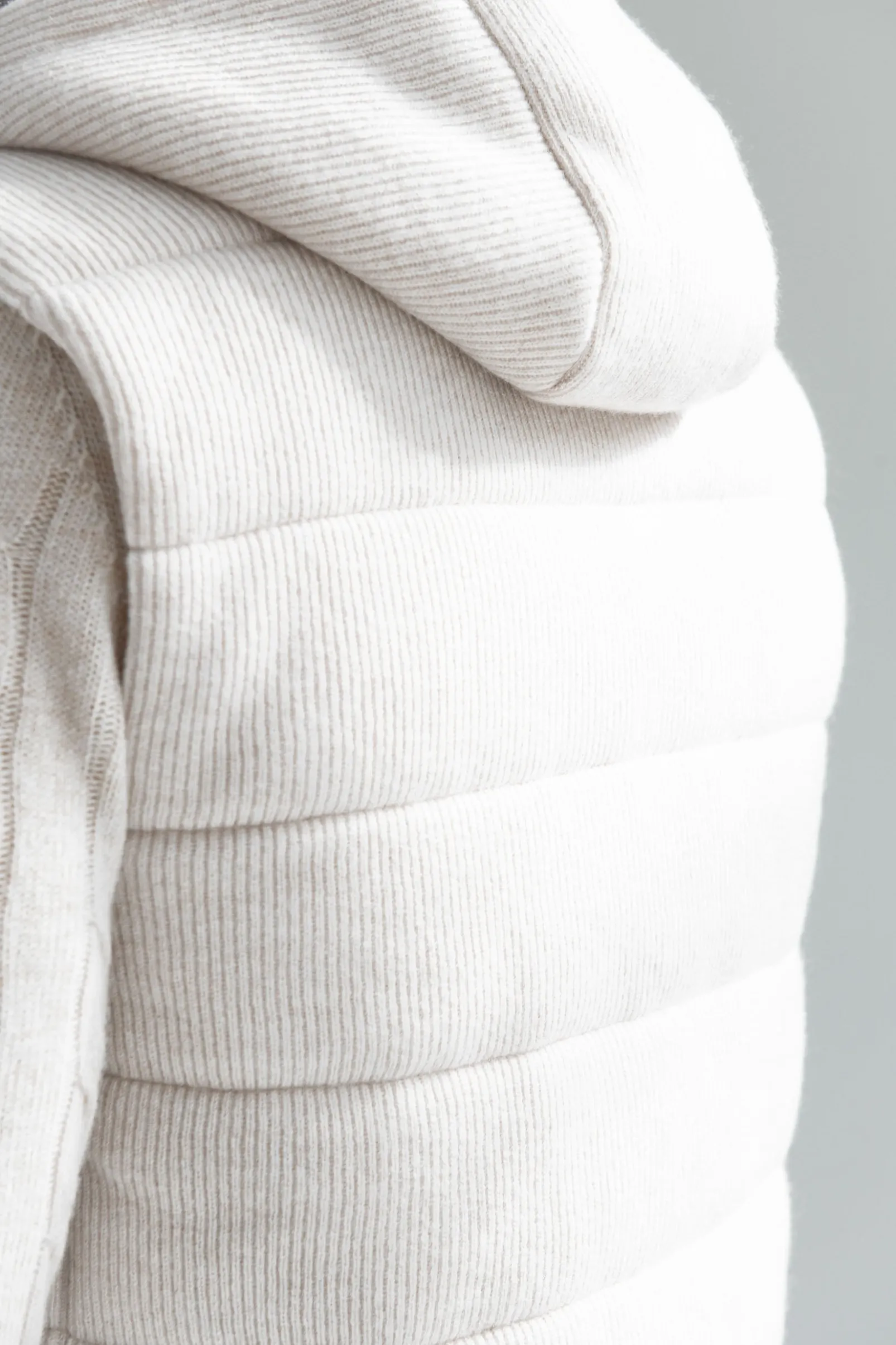 sand_ribbed_cashmere_blen_2.webp Sand ribbed cashmere blend vest - Made in Italy