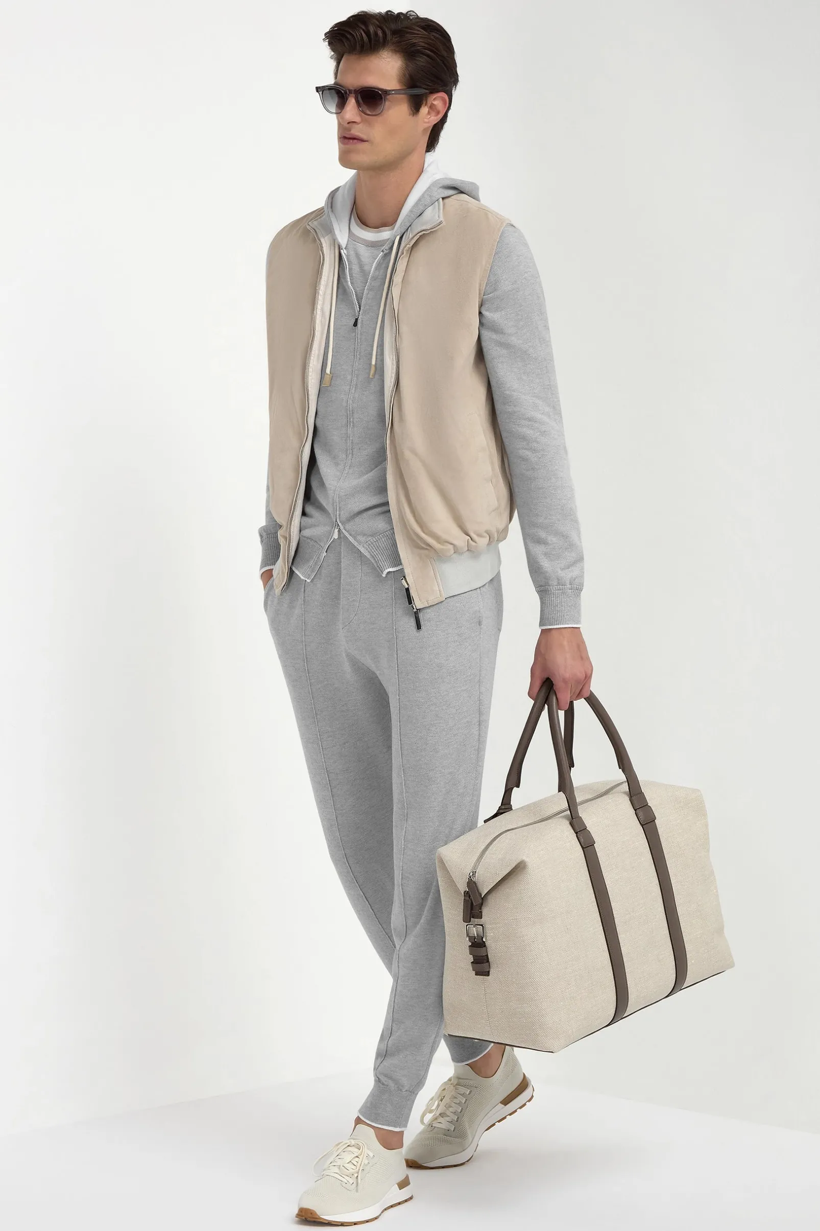 sand_suede_reversible_ves_3.webp Sand suede reversible vest - Made in Italy