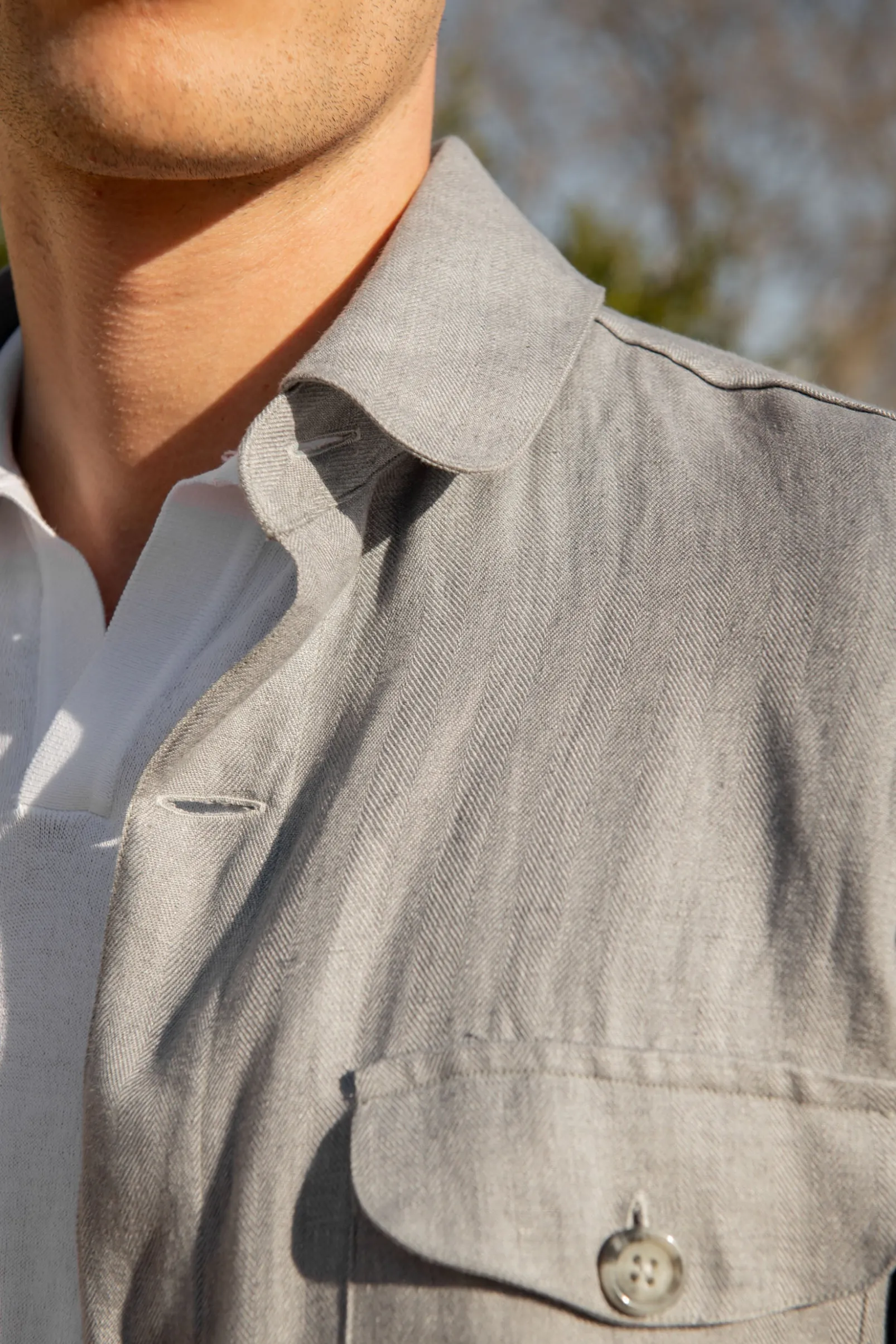 sky_grey_herringbone_line_3.webp Sky grey herringbone linen Safari Jacket – Made in Italy