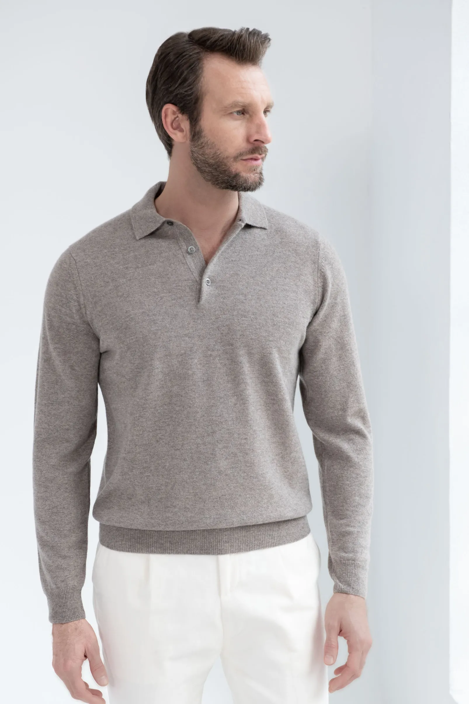 taupe_cashmere_polo__made_3.webp Taupe cashmere polo – Made in Italy
