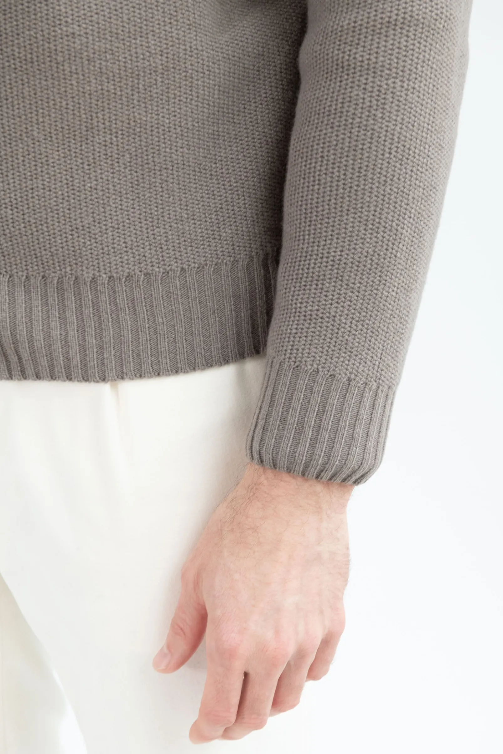 taupe_honeycomb_cashmere__3.webp Taupe honeycomb cashmere blend full zip – Made in Italy