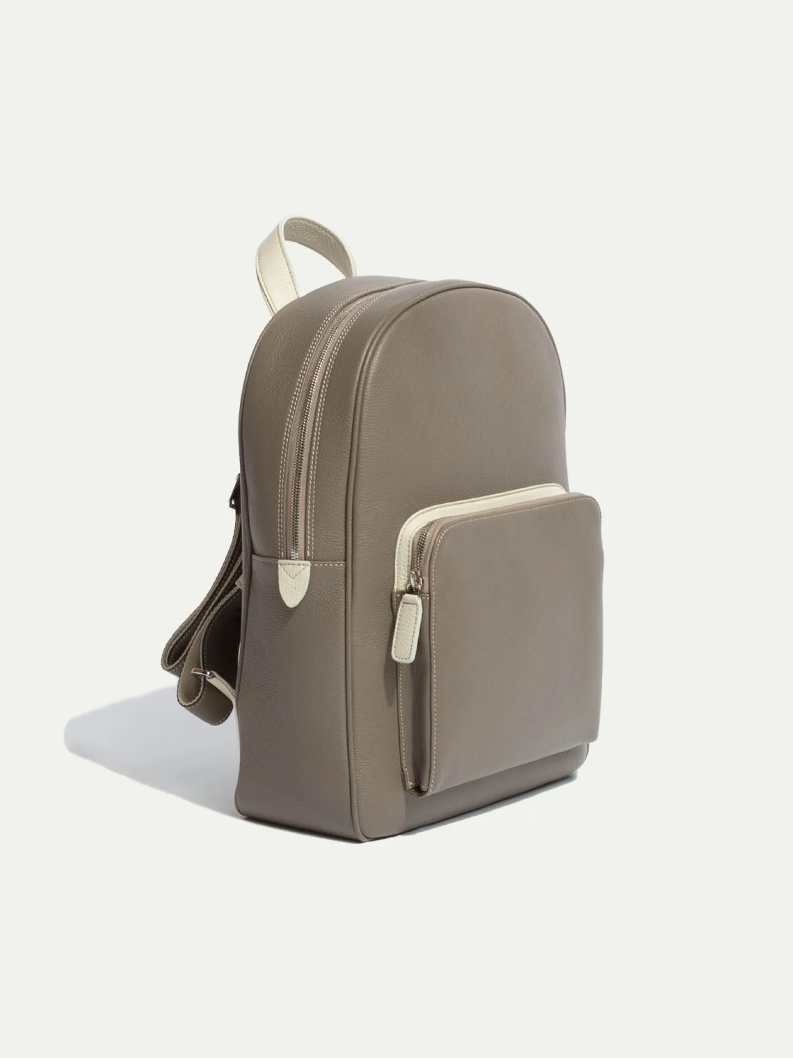 taupe_leather_backpack__m_1.webp Taupe leather backpack - Made in Italy