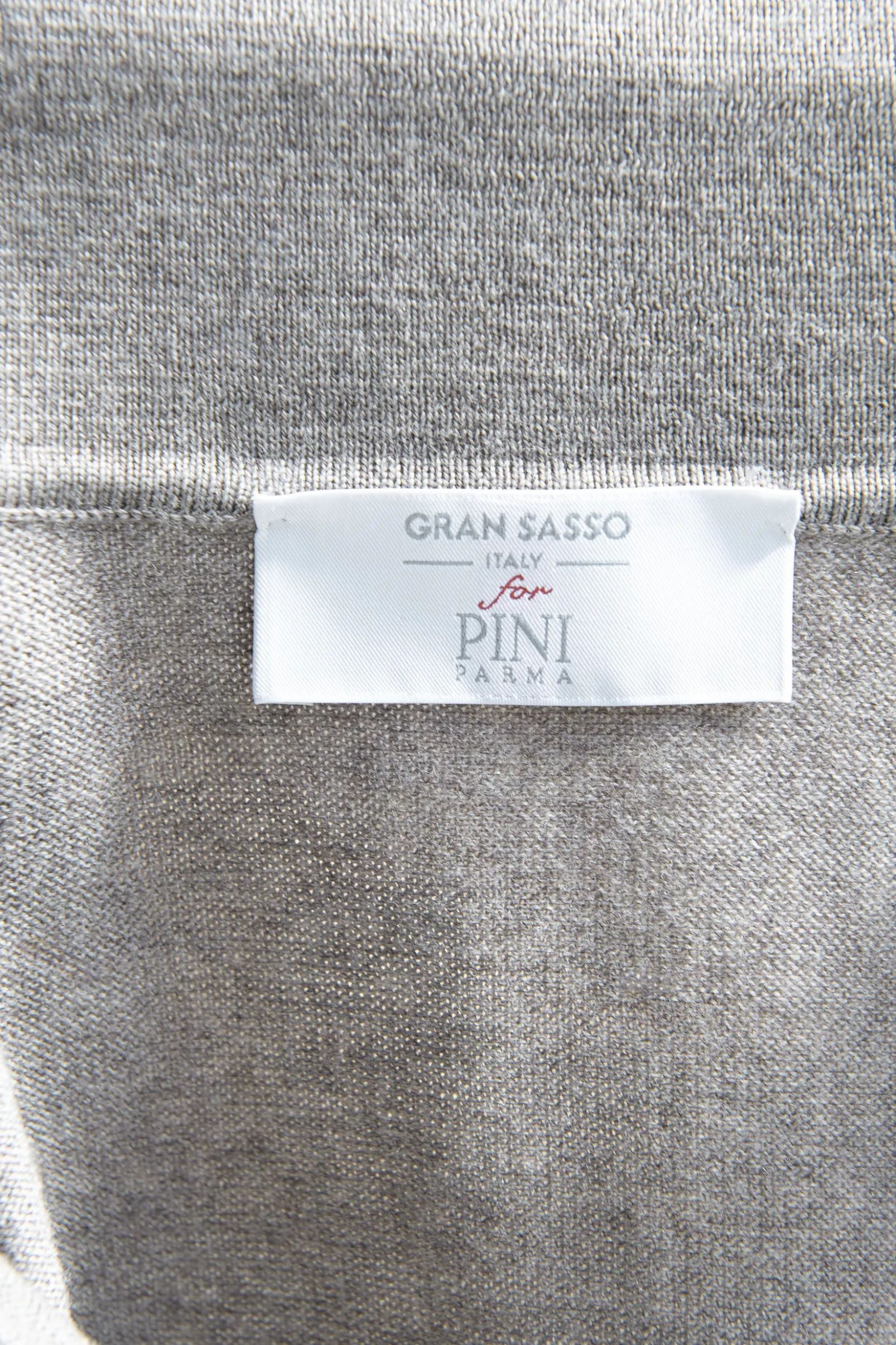 taupe_merino_polo__made_i_2.webp Taupe Merino polo – Made in Italy