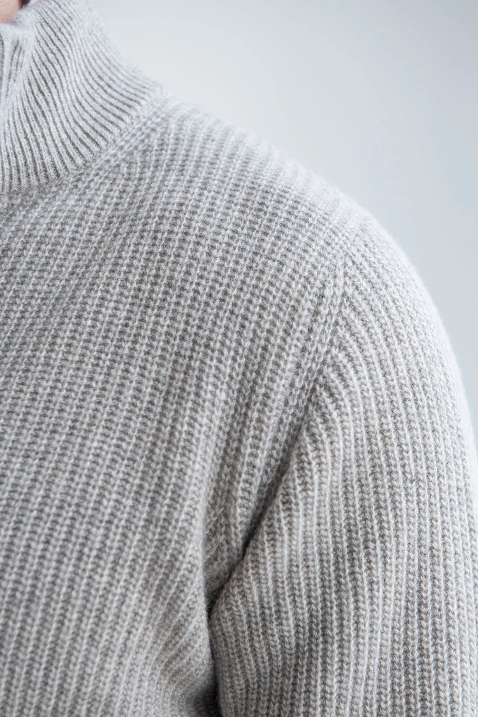 taupe_ribbed_cashmere_ble_1.webp Taupe ribbed cashmere blend cardigan – Made in Italy