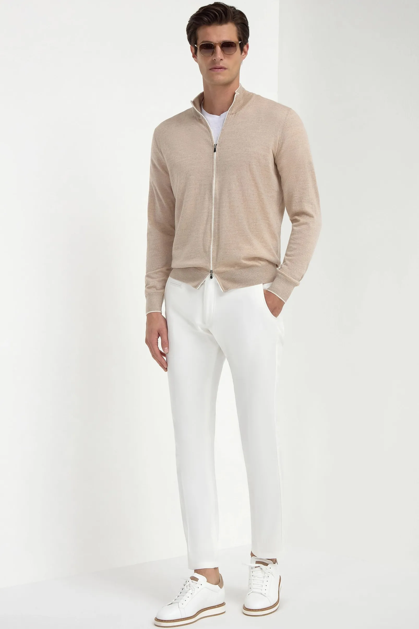 taupe_tasmanian_wool_full_2.webp Taupe Tasmanian wool full zip cardigan - Made in Italy