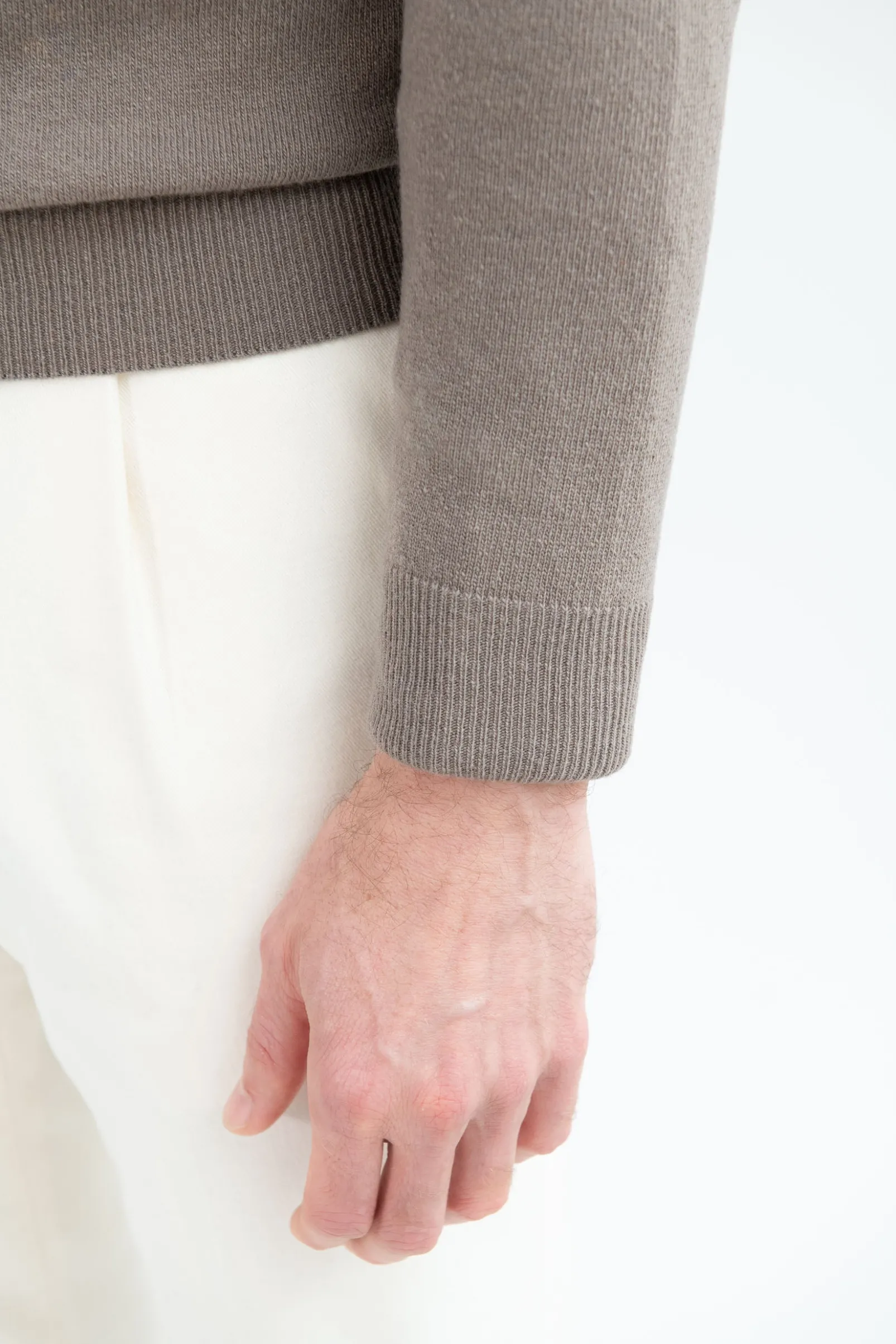 taupe_wool_and_cashmere_h_3.webp Taupe wool and cashmere half zip - Made in Italy