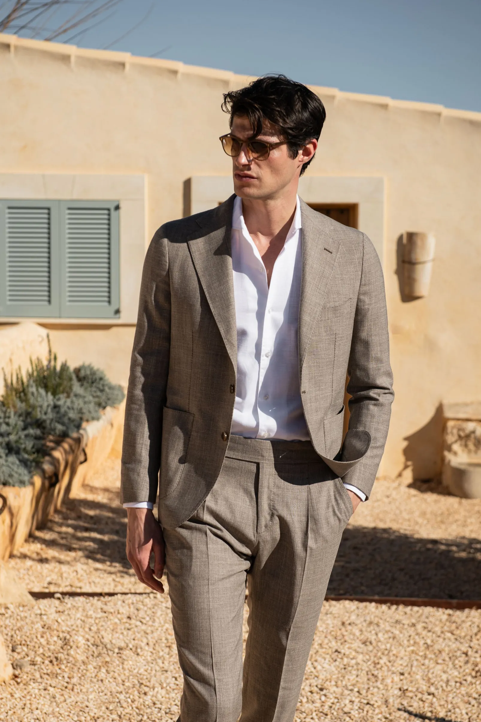 tobacco_suit_in_wool_silk_0.webp Tobacco suit in wool silk and linen - Made in Italy