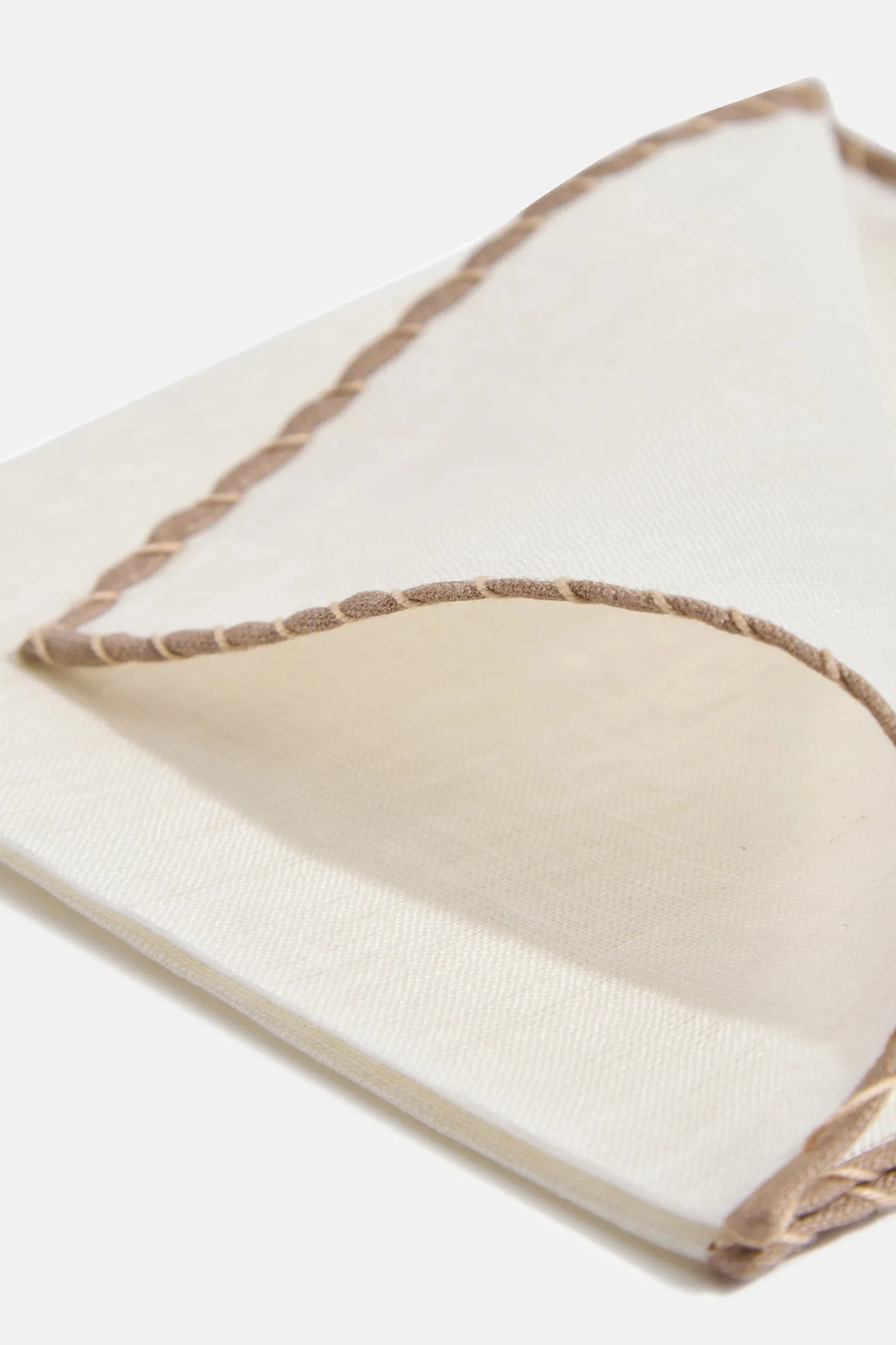 white_linen_pocket_square_1-2.webp White linen pocket square with taupe and beige edges - Made in Italy