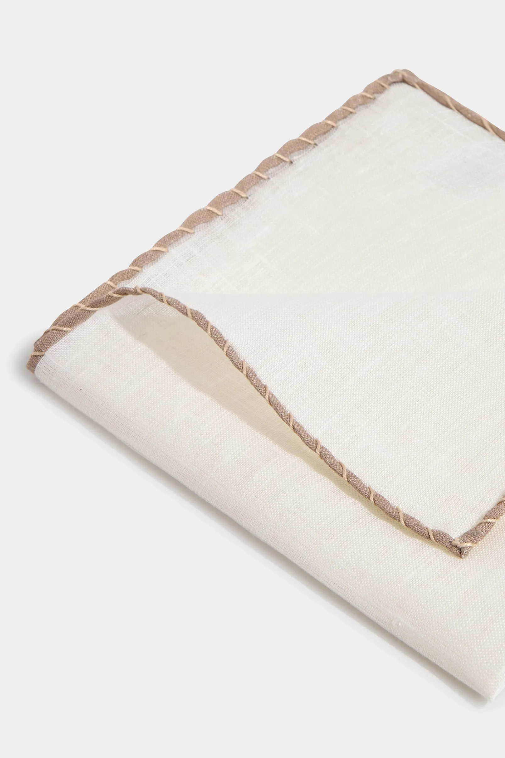 white_linen_pocket_square_2-2.webp White linen pocket square with taupe and beige edges - Made in Italy
