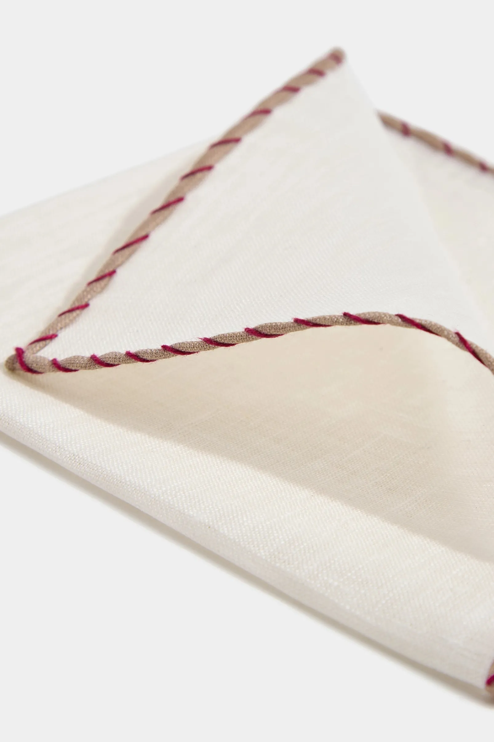 white_linen_pocket_square_2-5.webp White linen pocket square with beige and red edges - Made in Italy
