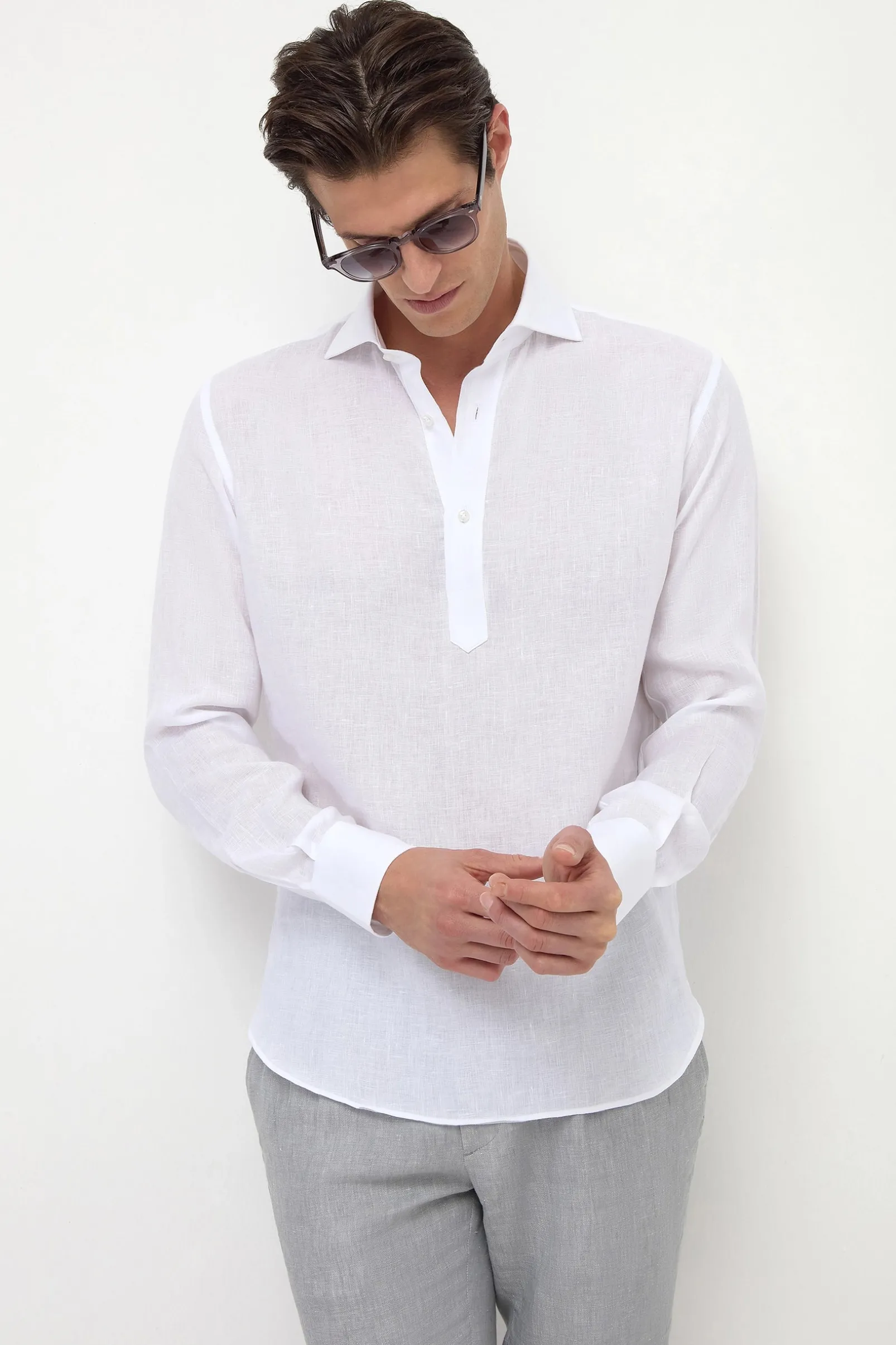 white_linen_popover_shirt_0.webp White linen popover shirt - Made in Italy