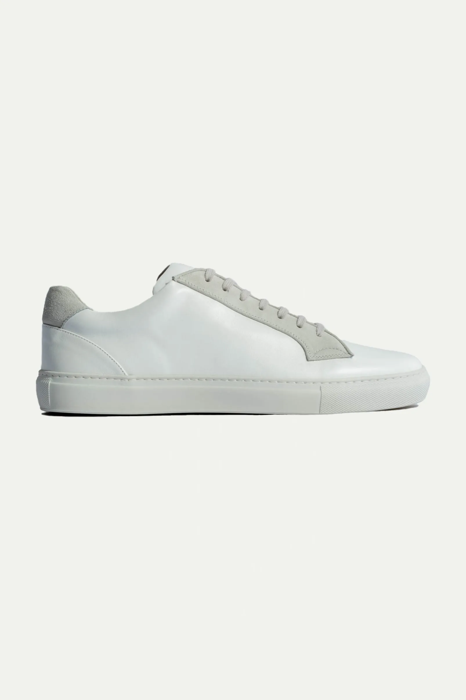 white_sneakers_with_grey__3.webp White sneakers with grey suede detail - Made In Italy